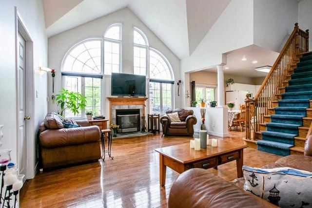12 Mariposa Cres, House detached with 4 bedrooms, 3 bathrooms and 12 parking in Oro Medonte ON | Image 5