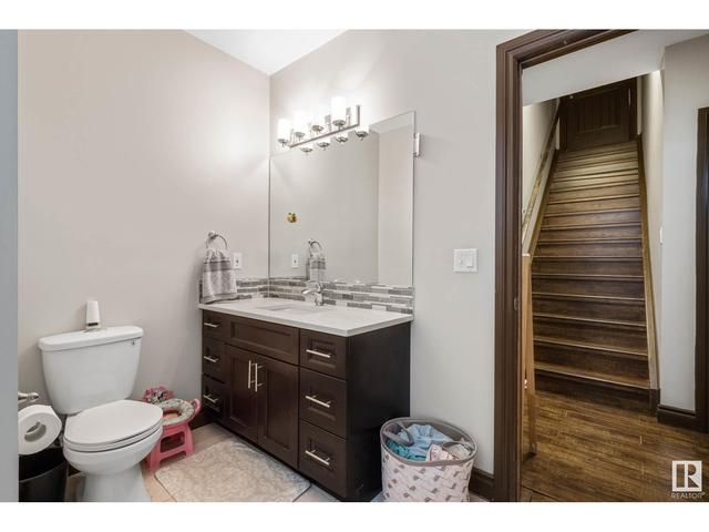 2041 Rochester Av Nw, House detached with 5 bedrooms, 4 bathrooms and null parking in Edmonton AB | Image 40