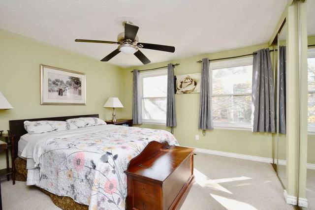 7 Wilde Pl, House semidetached with 3 bedrooms, 2 bathrooms and 2 parking in Barrie ON | Image 4