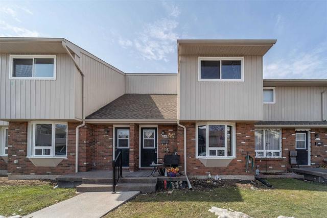 216 - 100 Brownleigh Ave, Townhouse with 3 bedrooms, 1 bathrooms and 1 parking in Welland ON | Image 1