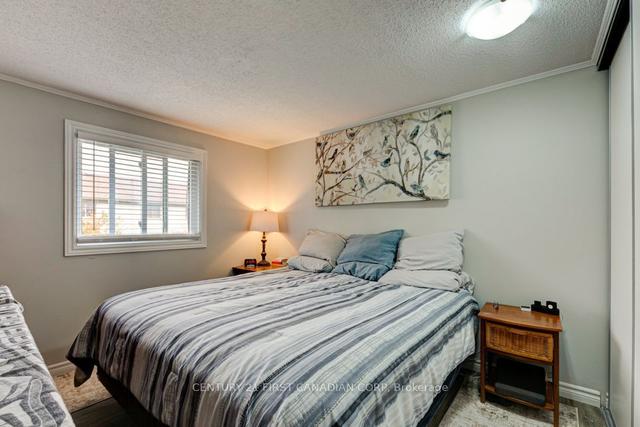 49 - 217 Martinet Ave, Townhouse with 3 bedrooms, 2 bathrooms and 1 parking in London ON | Image 2