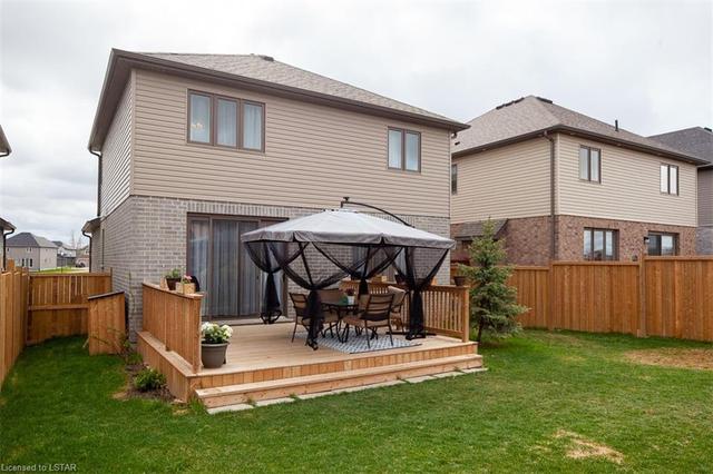 250 Wedgewood Drive, House detached with 4 bedrooms, 3 bathrooms and 4 parking in Woodstock ON | Image 32