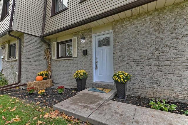 9 - 108 Sinclair Ave, Townhouse with 3 bedrooms, 2 bathrooms and 1 parking in Halton Hills ON | Image 12