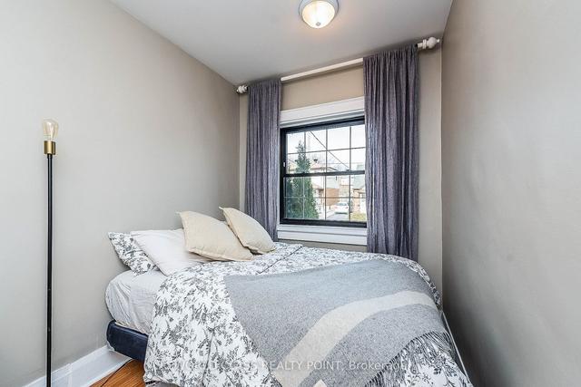 36 Scotia Ave, House detached with 2 bedrooms, 2 bathrooms and 1 parking in Toronto ON | Image 21