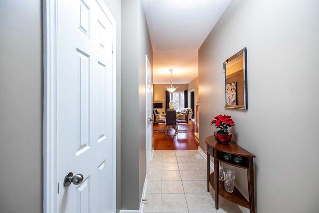 41 Hanna Dr, House attached with 3 bedrooms, 3 bathrooms and 3 parking in Clarington ON | Image 34
