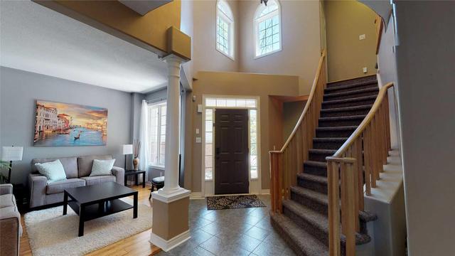4 Windsor Cres, House detached with 4 bedrooms, 4 bathrooms and 5 parking in Barrie ON | Image 3