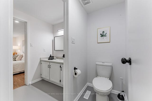 104 Bellefontaine St, House attached with 3 bedrooms, 3 bathrooms and 3 parking in Toronto ON | Image 14