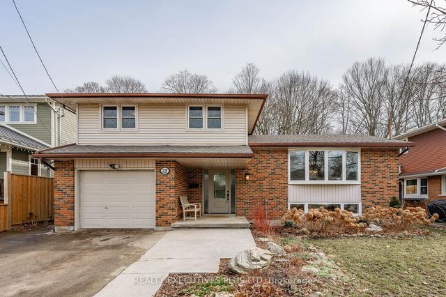 22 Cedar St, House detached with 3 bedrooms, 2 bathrooms and 5 parking in Guelph ON | Image 1