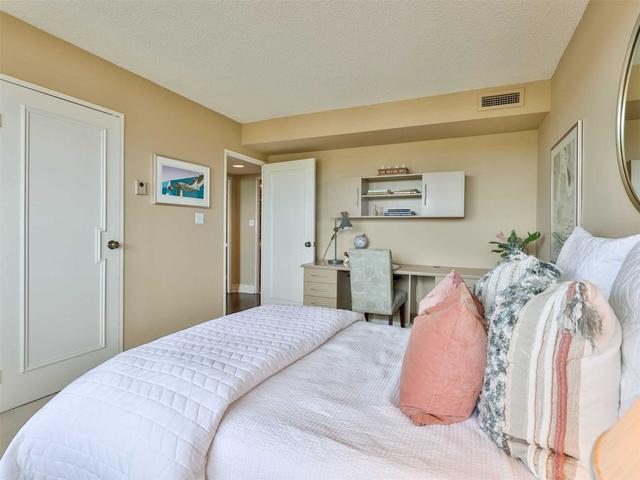 14b - 66 Collier St, Condo with 2 bedrooms, 2 bathrooms and 2 parking in Toronto ON | Image 13