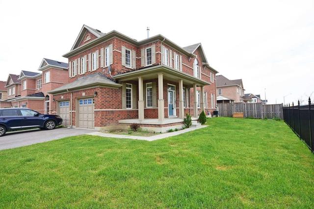 867 Oasis Dr, House semidetached with 3 bedrooms, 3 bathrooms and 2 parking in Mississauga ON | Image 1