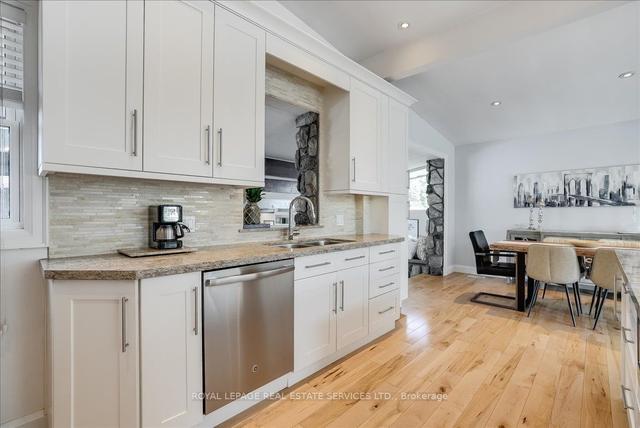 36 West 32nd St, House detached with 3 bedrooms, 3 bathrooms and 6 parking in Hamilton ON | Image 3