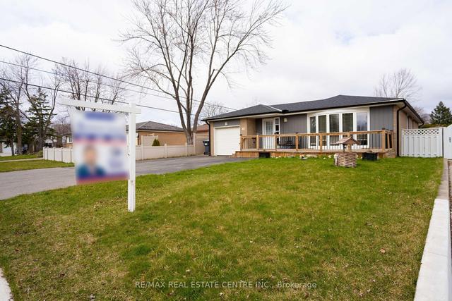 40 Basildon Cres, House detached with 3 bedrooms, 2 bathrooms and 6 parking in Brampton ON | Image 34