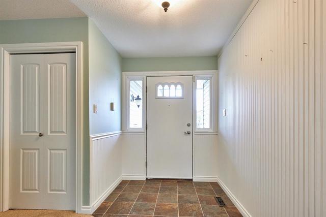 124 Sprague Way Se, House detached with 4 bedrooms, 3 bathrooms and 4 parking in Medicine Hat AB | Image 2
