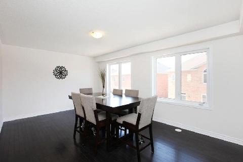 76 Memory Lane, House attached with 3 bedrooms, 3 bathrooms and 2 parking in Brampton ON | Image 4