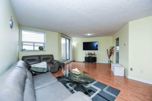 406 - 3577 Derry Rd, Condo with 2 bedrooms, 1 bathrooms and 1 parking in Mississauga ON | Image 6