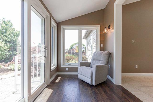 3 Carere Cres, House detached with 2 bedrooms, 3 bathrooms and 5 parking in Guelph ON | Image 9