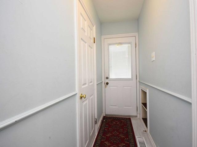 237 Avondale Blvd, House detached with 4 bedrooms, 3 bathrooms and 4 parking in Brampton ON | Image 9