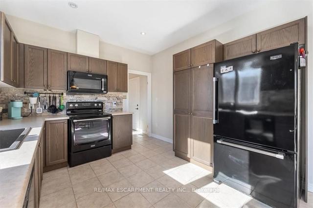 4 Grant St, Condo with 2 bedrooms, 3 bathrooms and 2 parking in West Lincoln ON | Image 6