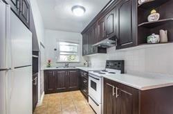 216 Church St, House detached with 4 bedrooms, 3 bathrooms and 5 parking in Toronto ON | Image 2