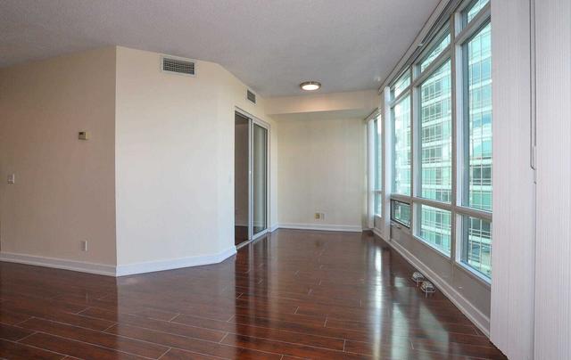 1001 - 373 Front St W, Condo with 1 bedrooms, 1 bathrooms and 1 parking in Toronto ON | Image 3