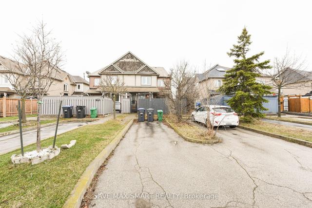 103 Chipmunk Cres, House attached with 3 bedrooms, 3 bathrooms and 2 parking in Brampton ON | Image 23