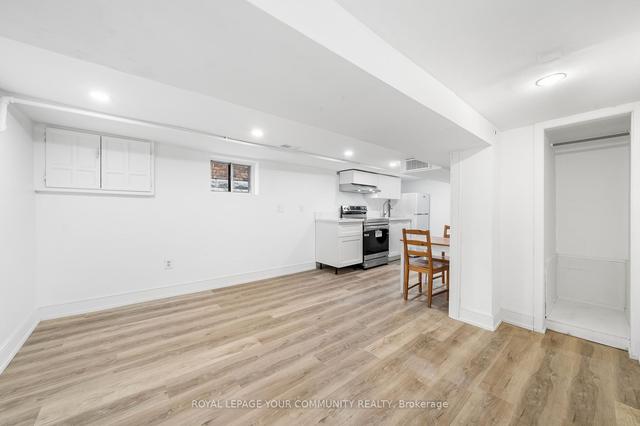 70 Fifth St, House detached with 2 bedrooms, 3 bathrooms and 1 parking in Toronto ON | Image 24
