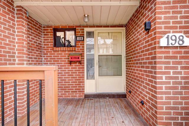 198 Baronwood Crt, Townhouse with 3 bedrooms, 2 bathrooms and 3 parking in Brampton ON | Image 12