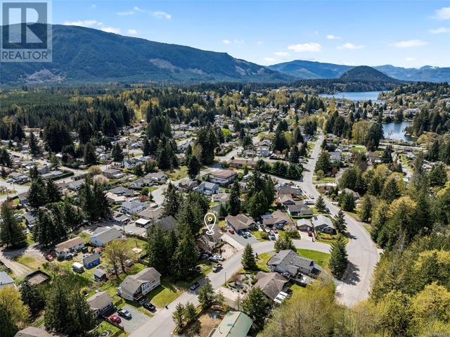250 Kingfisher Pl, House detached with 2 bedrooms, 2 bathrooms and 4 parking in Lake Cowichan BC | Image 4