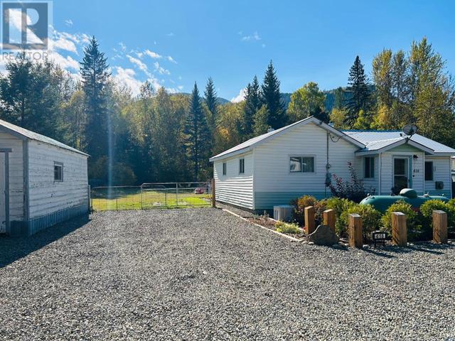 418 Webber Road, House detached with 2 bedrooms, 1 bathrooms and null parking in Clearwater BC | Image 30