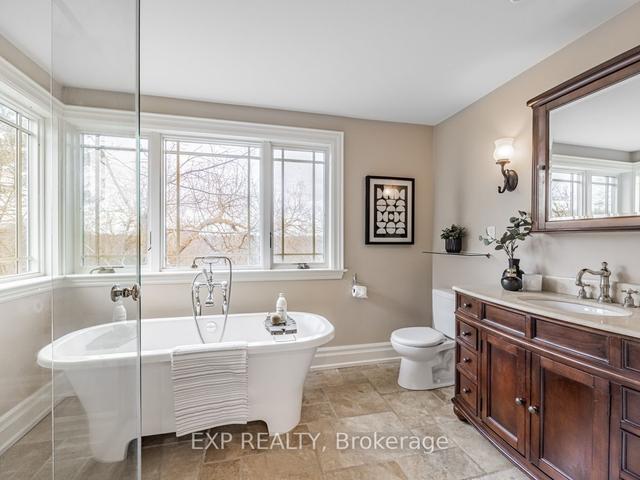 9 Humbercrest Pt, House detached with 4 bedrooms, 4 bathrooms and 4 parking in Toronto ON | Image 9