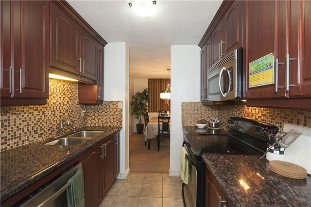 1410 - 21 Knightsbridge Rd, Condo with 3 bedrooms, 2 bathrooms and 1 parking in Brampton ON | Image 8