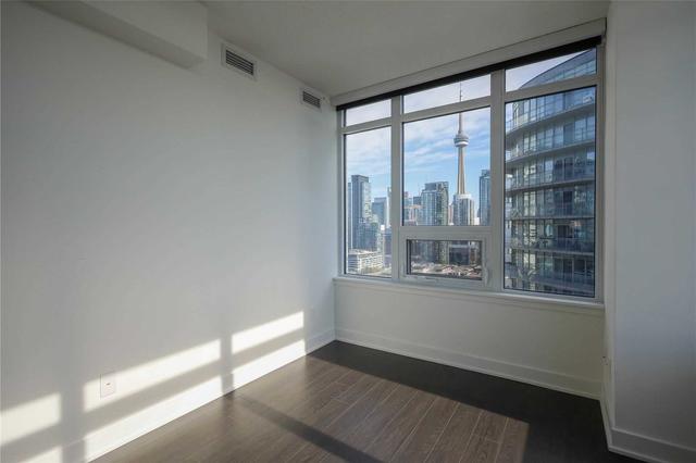 2815 - 17 Bathurst St, Condo with 3 bedrooms, 2 bathrooms and 1 parking in Toronto ON | Image 8
