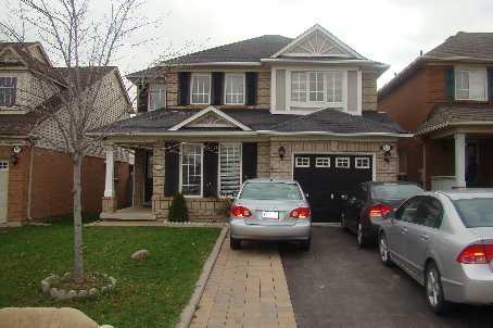 51 Springhurst Ave, House detached with 4 bedrooms, 3 bathrooms and 4 parking in Brampton ON | Image 2