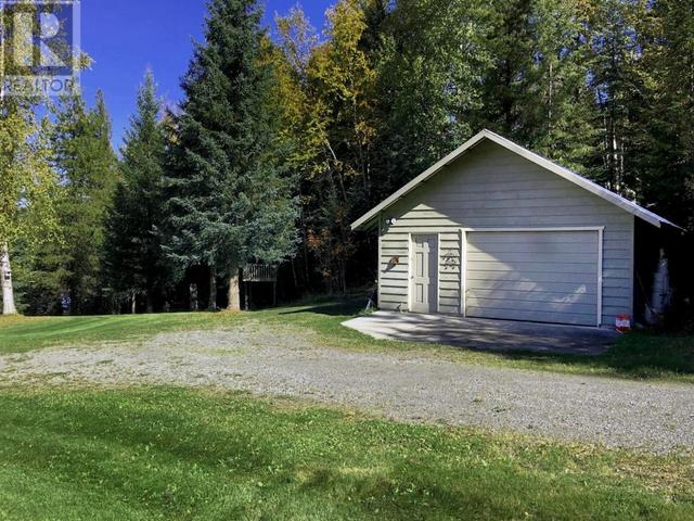 6741 Millar Road, House detached with 5 bedrooms, 3 bathrooms and null parking in Cariboo F BC | Image 33