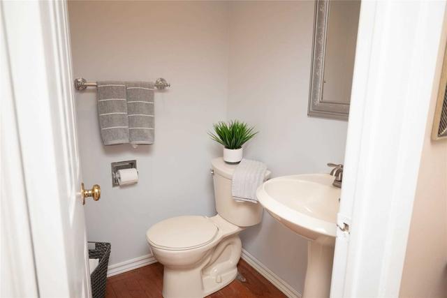 844 Crowells St, House detached with 4 bedrooms, 3 bathrooms and 4 parking in Oshawa ON | Image 23