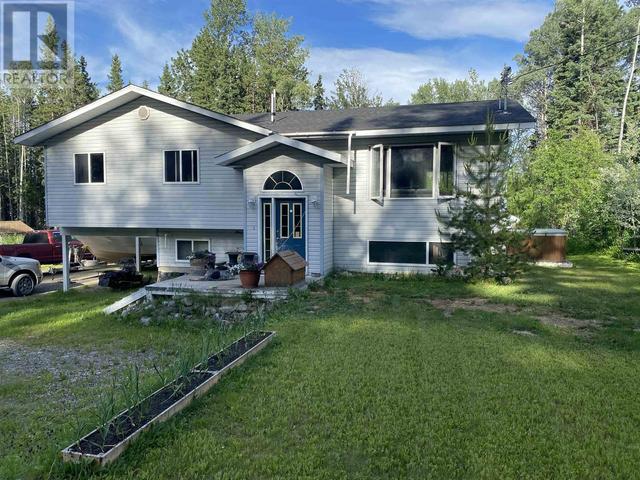 815 Beach Road, House detached with 4 bedrooms, 3 bathrooms and null parking in Bulkley Nechako B BC | Image 1