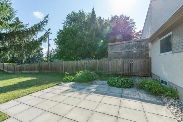 80 Glamorgan Drive, Home with 2 bedrooms, 1 bathrooms and 3 parking in Ottawa ON | Image 26