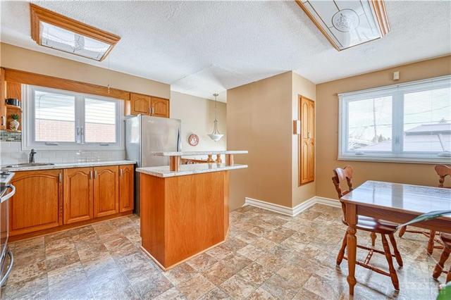 129 Alpine Street, House detached with 2 bedrooms, 2 bathrooms and 8 parking in Ottawa ON | Image 6
