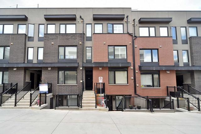 11 - 142 William Duncan Rd, Townhouse with 2 bedrooms, 2 bathrooms and 1 parking in Toronto ON | Image 1