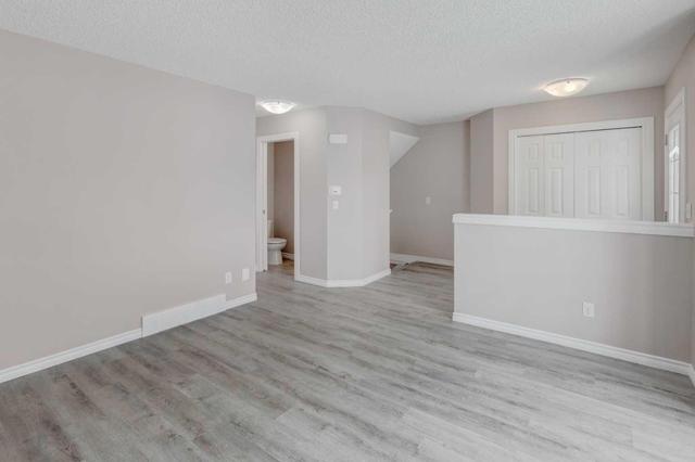 445 Taradale Drive Ne, House detached with 3 bedrooms, 2 bathrooms and 2 parking in Calgary AB | Image 5