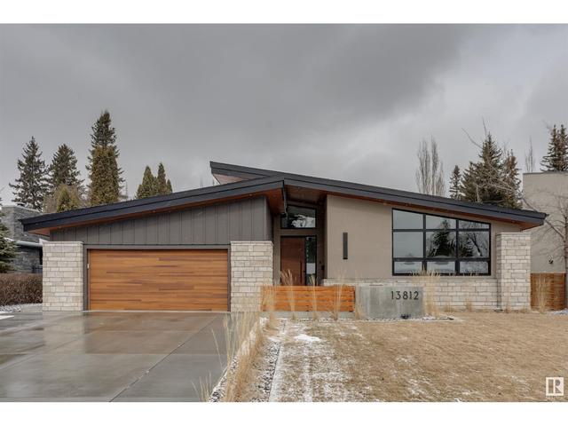 13812 98 Av Nw, House detached with 5 bedrooms, 3 bathrooms and null parking in Edmonton AB | Image 1