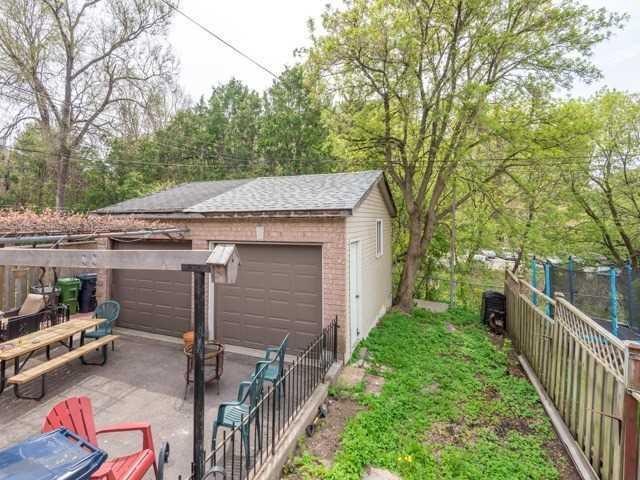 11 Moir Ave, House semidetached with 3 bedrooms, 3 bathrooms and 2 parking in Toronto ON | Image 20