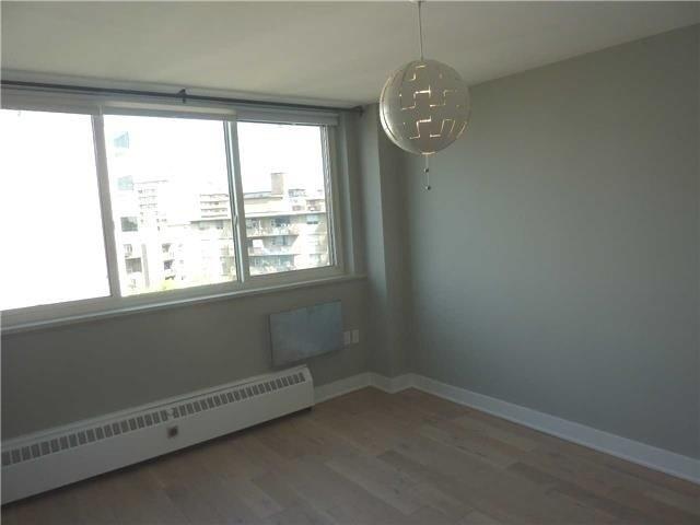 511 - 10 Shallmar Blvd, Condo with 3 bedrooms, 2 bathrooms and 1 parking in Toronto ON | Image 9