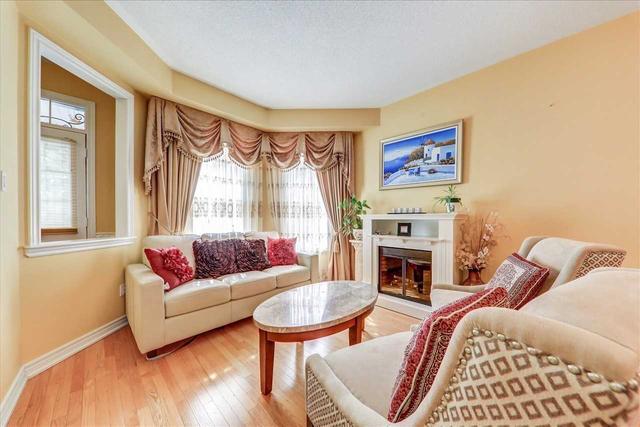 4 Grapevine Circ, House detached with 4 bedrooms, 4 bathrooms and 6 parking in Toronto ON | Image 20