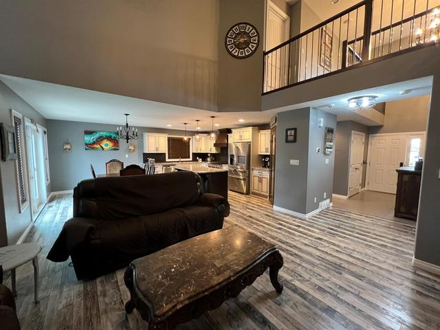809 7 Avenue, House detached with 5 bedrooms, 3 bathrooms and 6 parking in Yellowhead County AB | Image 10