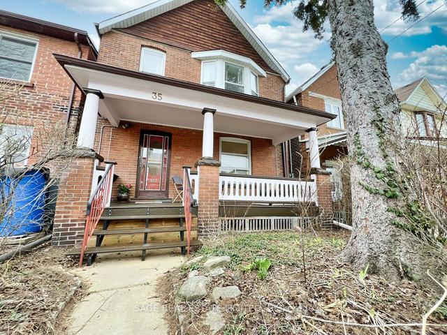35 Muir Ave, House detached with 3 bedrooms, 2 bathrooms and 1 parking in Toronto ON | Image 1
