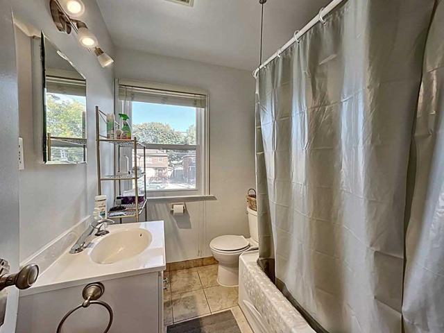 767 Eglinton Ave E, House semidetached with 3 bedrooms, 2 bathrooms and 3 parking in Toronto ON | Image 19