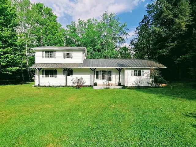 8403 Hwy 28, House detached with 3 bedrooms, 1 bathrooms and 8 parking in North Kawartha ON | Image 1