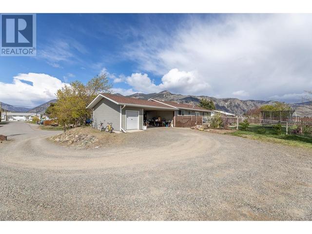 501 3rd Avenue, House detached with 4 bedrooms, 2 bathrooms and null parking in Keremeos BC | Image 49