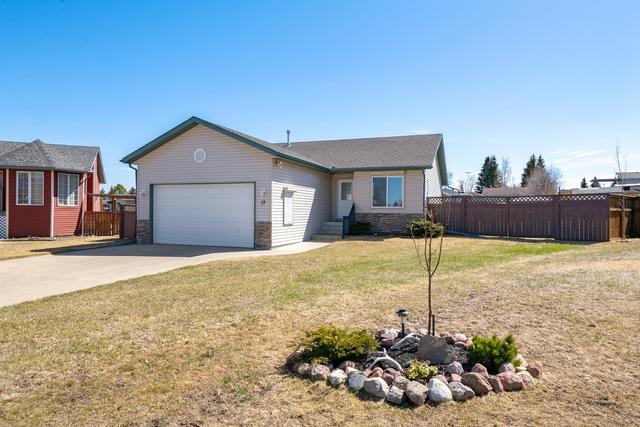 25 Julia Place, House detached with 4 bedrooms, 3 bathrooms and 8 parking in Didsbury AB | Image 2
